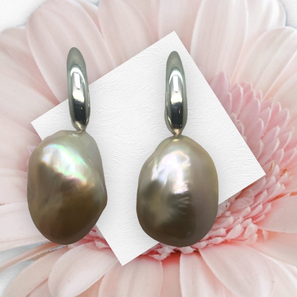 Honora Nucleated Baroque Drop Fresh Water Pearl
